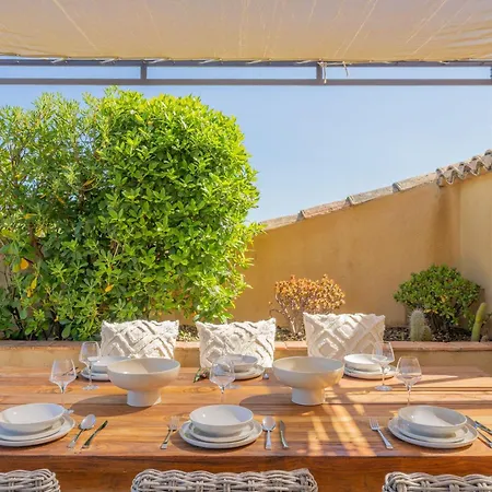 Charming A C House 2br 4p - דירה