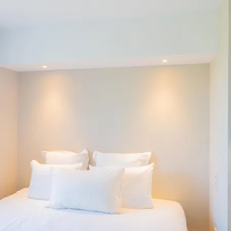 Charming A C House 2br 4p - דירה