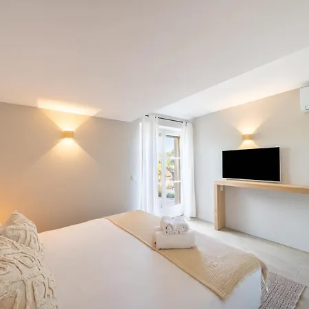 Charming A C House 2br 4p - סן טרופז