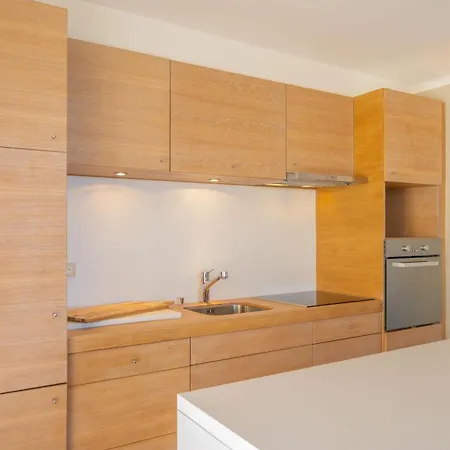 Charming A C House 2br 4p -