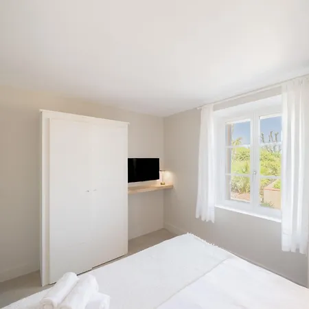 Charming A C House 2br 4p - סן טרופז