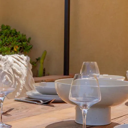 דירה Charming A C House 2br 4p -