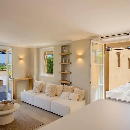 Charming A C House 2br 4p - דירה *