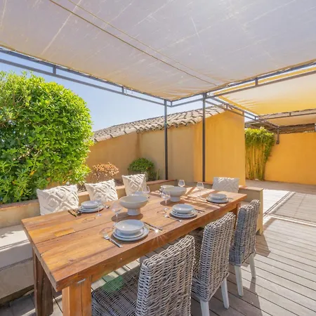 Charming A C House 2br 4p - דירה