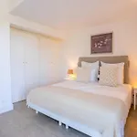 Charming A C House 2br 4p - 圣特罗佩