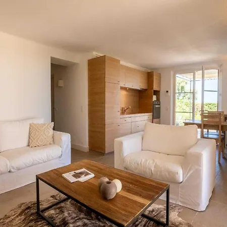 Apartman Charming A C House 2br 4p -