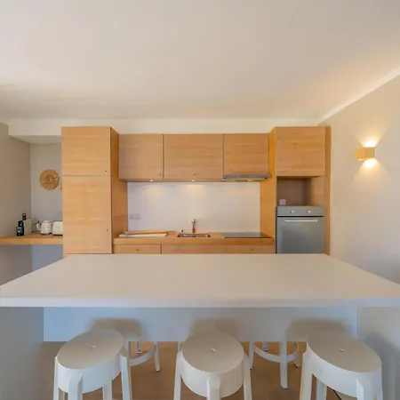 Charming A C House 2br 4p - 圣特罗佩