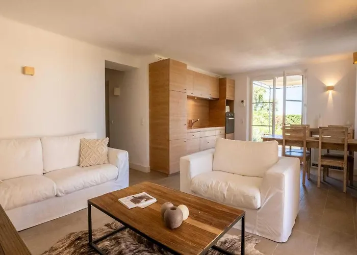 Apartment Charming A C House 2br 4p -