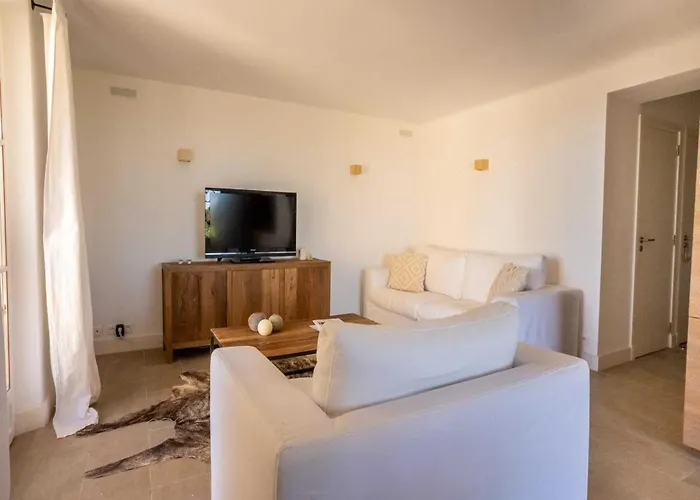 Apartment Charming A C House 2br 4p - *