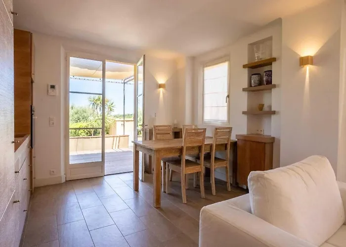 Charming A C House 2br 4p - Apartment